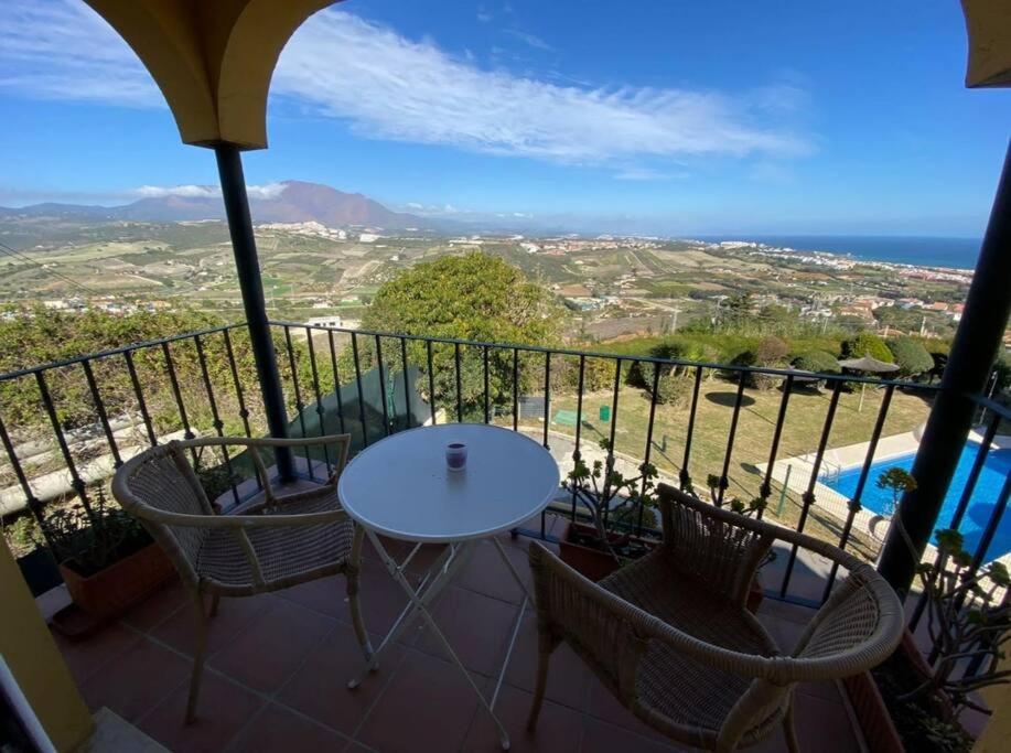 3 Bedroom Home With Amazing Views & Outdoor Spaces Manilva Kültér fotó