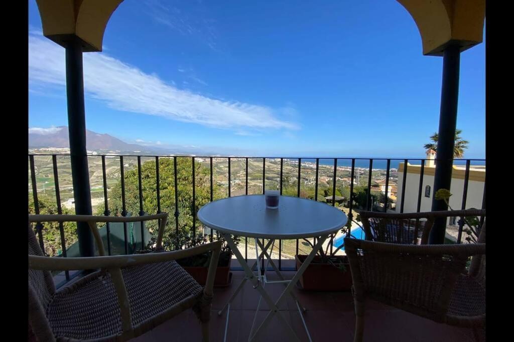 3 Bedroom Home With Amazing Views & Outdoor Spaces Manilva Kültér fotó